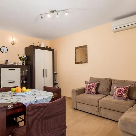 Apartment Rona Zdenka Porec